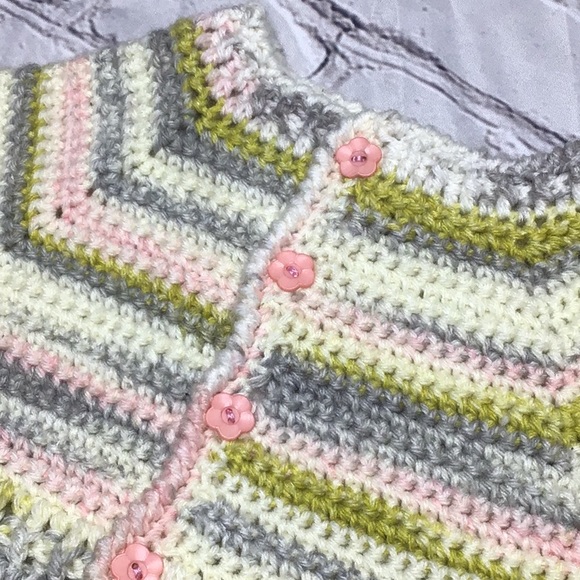 Beautiful Sweater/ Coat crocheted  9-12m - Picture 2 of 5